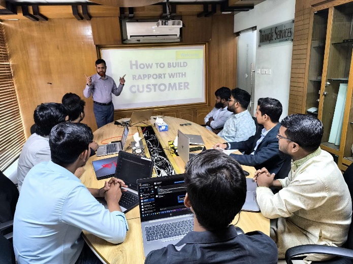 Md. Mizanur Rahman facilitating a customer rapport training session